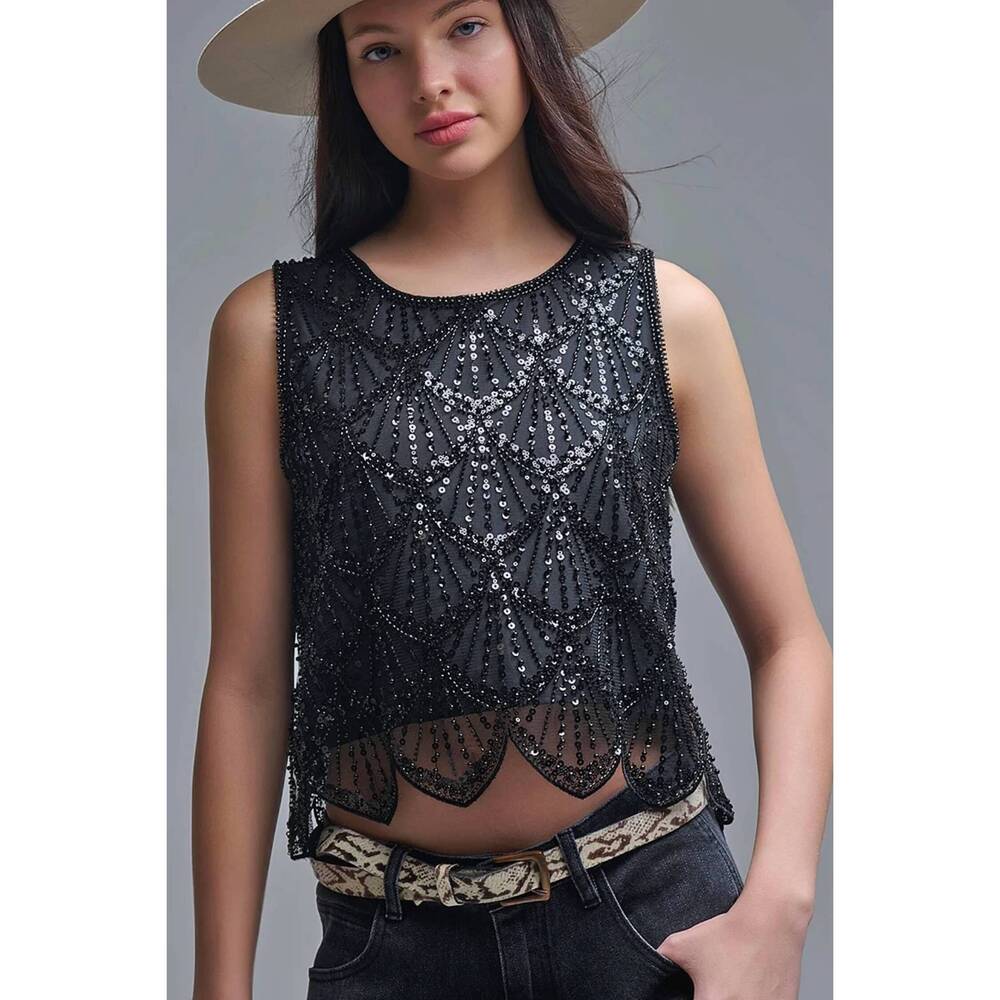 NEW Q2 chic sequin cropped top in black